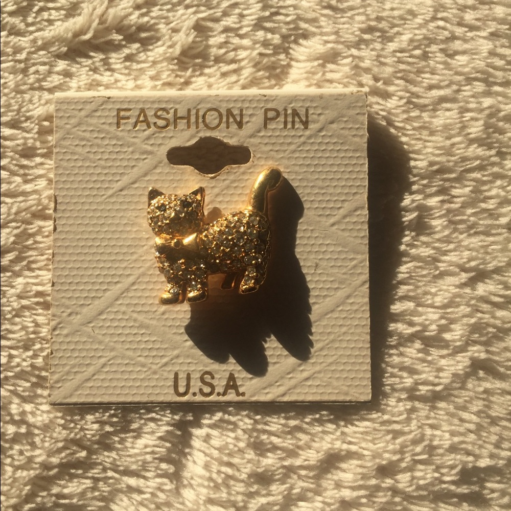 NEW cat 🐱 pin